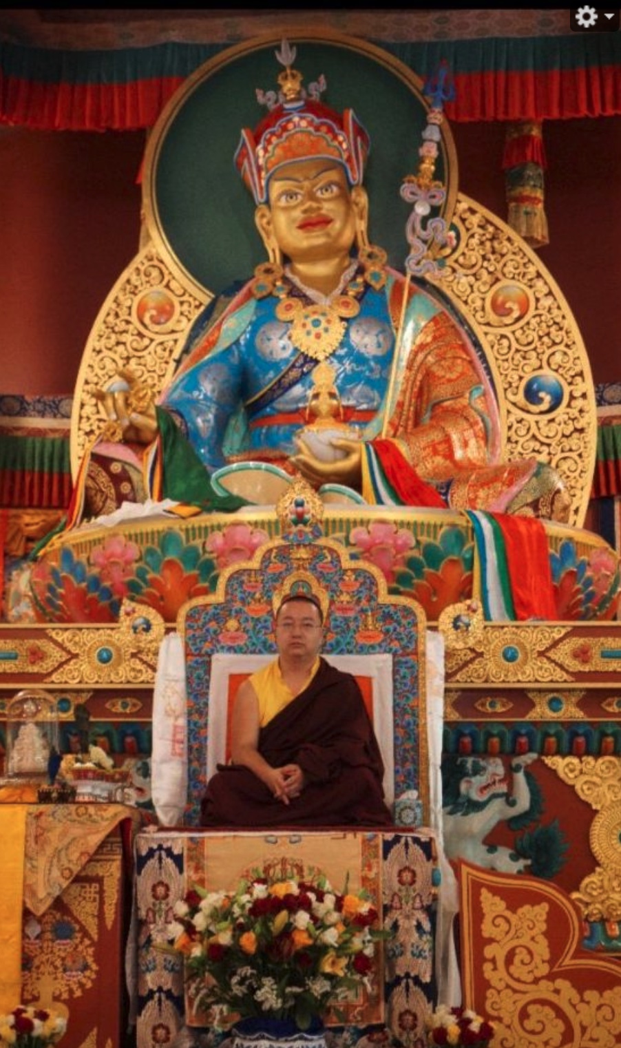 Dudjom Rinpoche III Sangye Pema Shepa POL throne