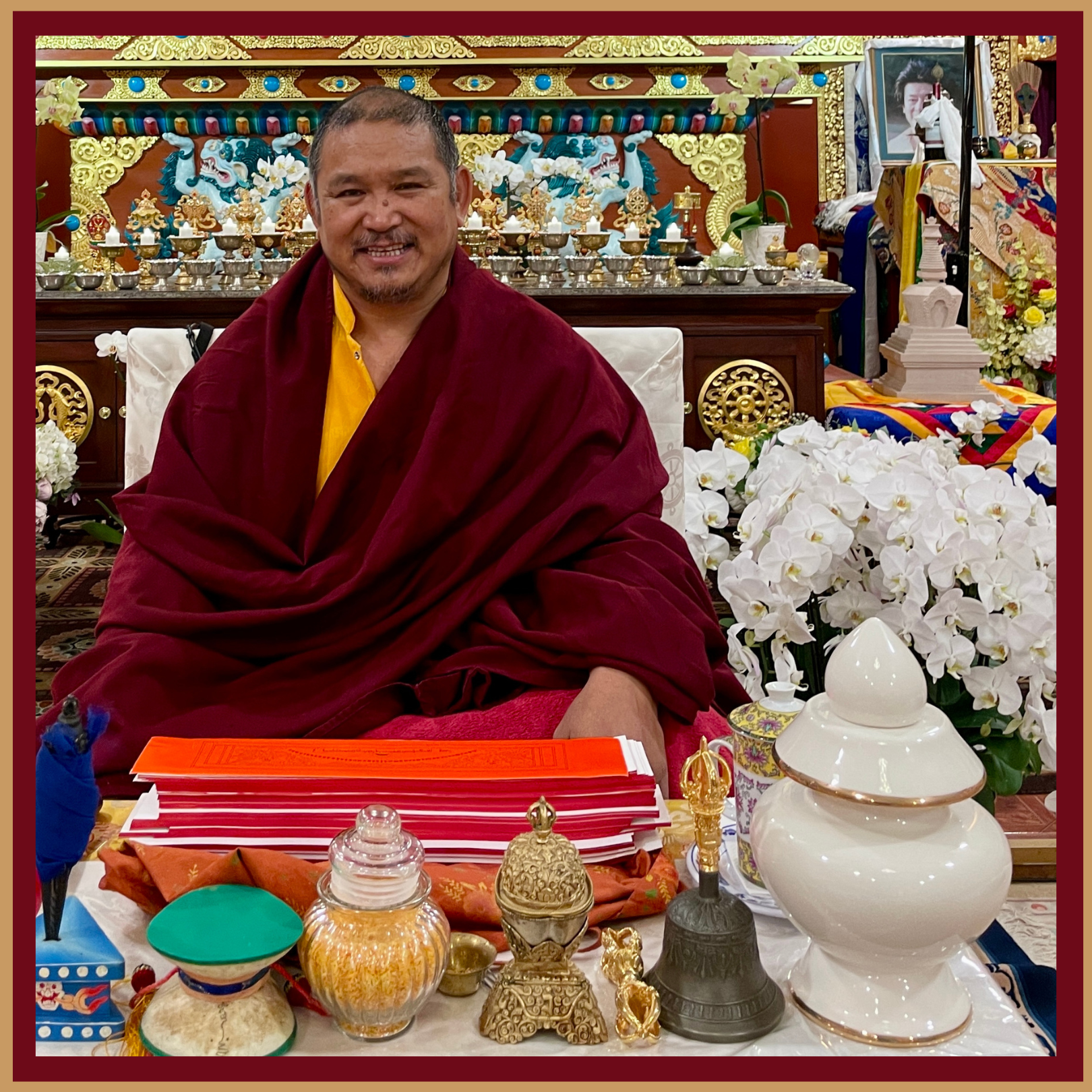 Tulku Thadral Rinpoche treasure vase