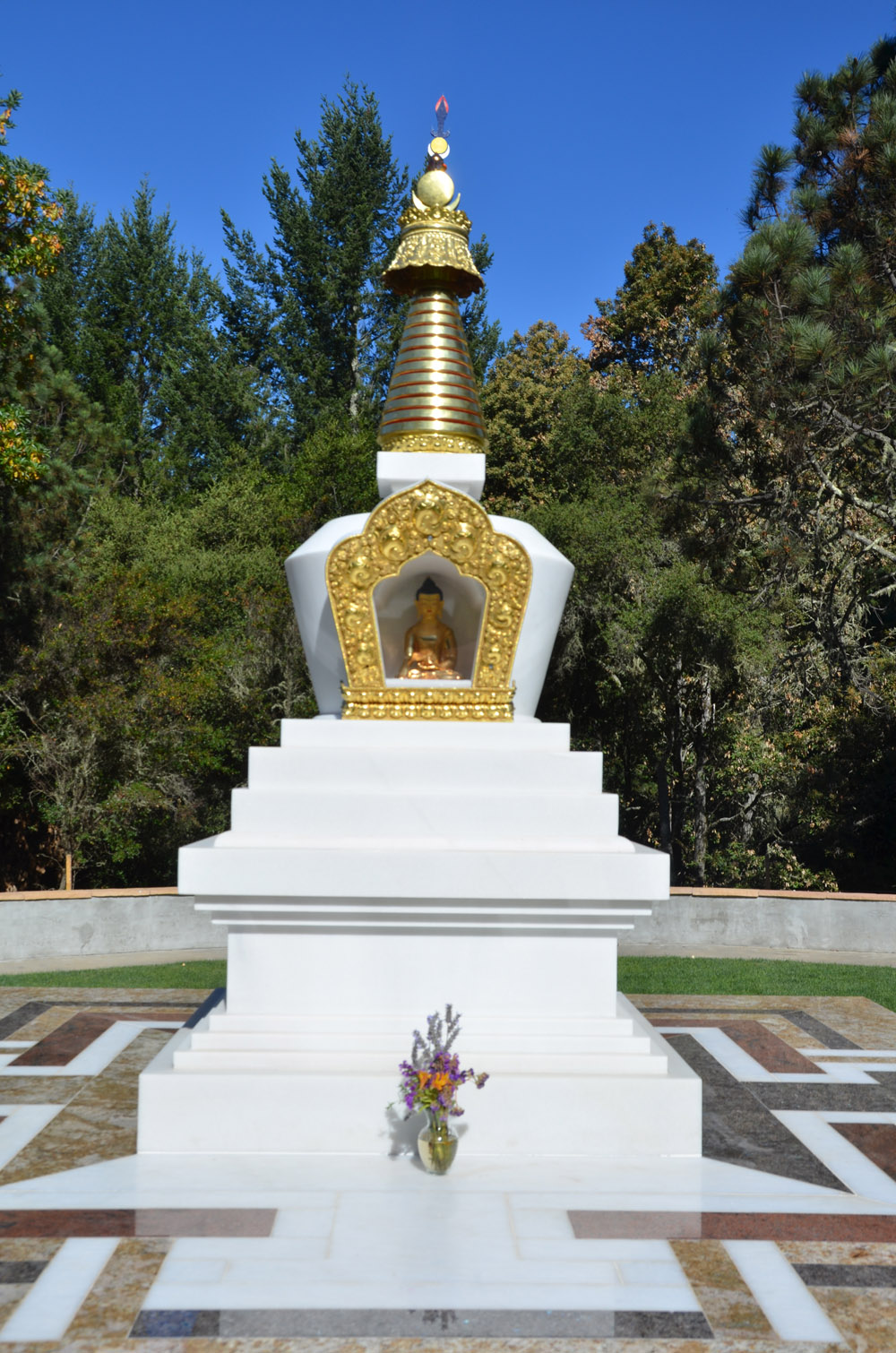 LTRstupa3.jpg